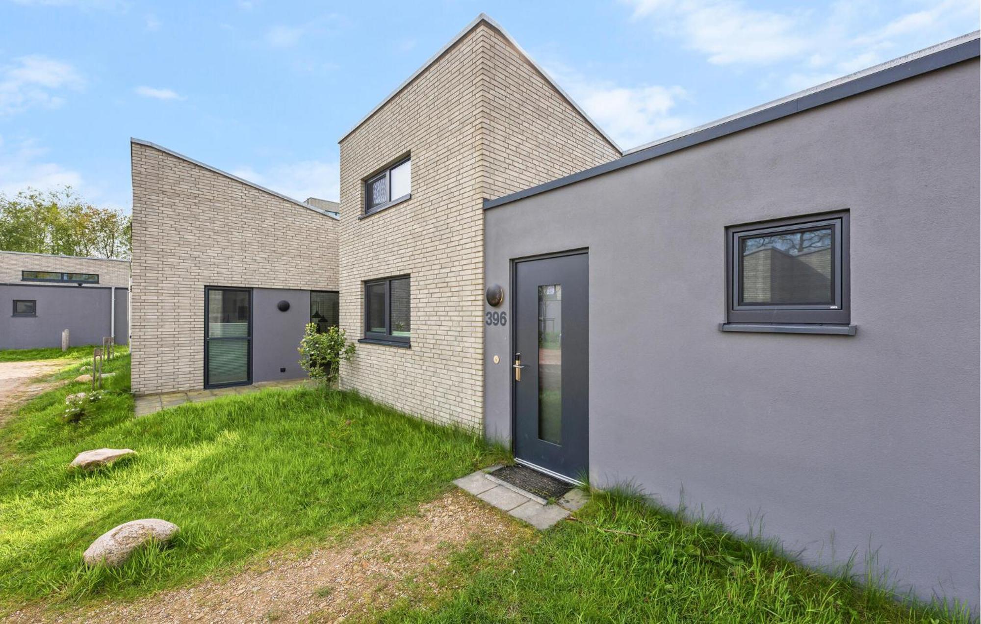 Awesome Home In Lembruch-Duemmer See With Kitchen Exterior photo