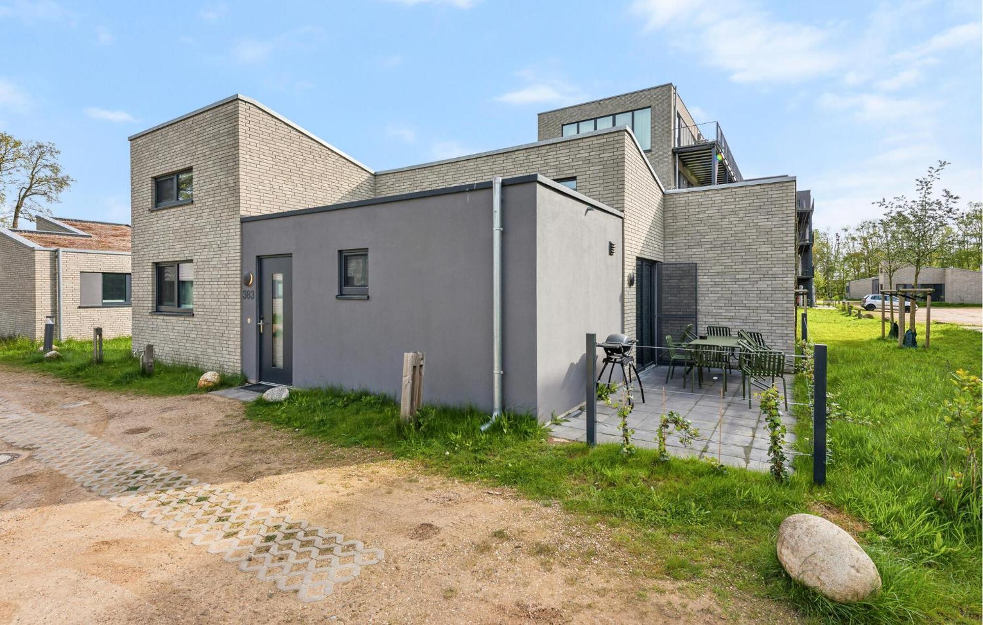 Awesome Home In Lembruch-Duemmer See With Kitchen Exterior photo